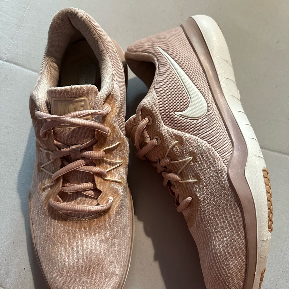 Nike Women's Beige and White Sneakers - Picture 6 of 11
